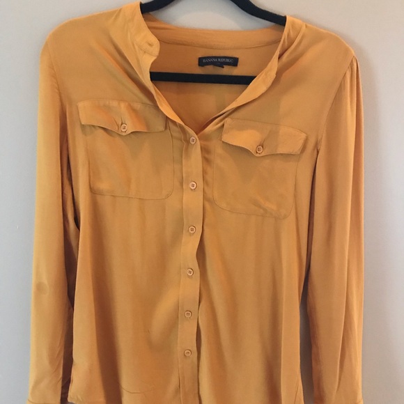 Banana Republic Tops - Banana Republic blouse